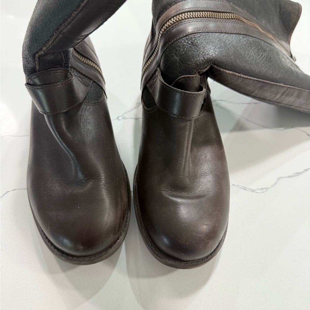 UGG Brown and Black Leather Riding Boots - Picture 4 of 5